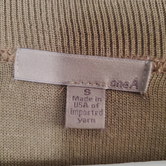 Lightweight Sweater - Picture 3 of 5